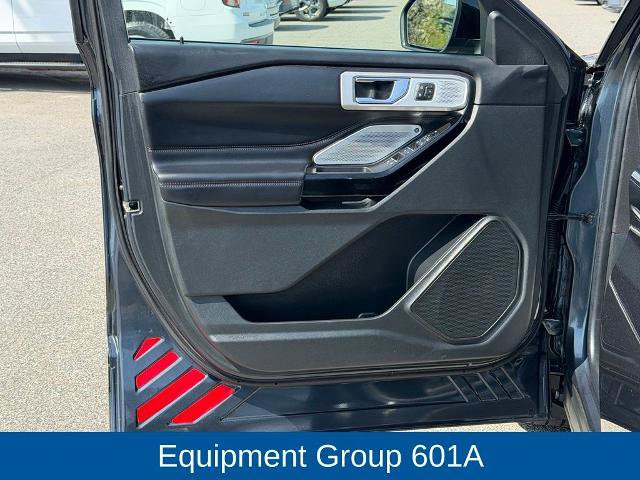 Certified 2022 Ford Explorer Platinum w/ Equipment Group 601A AWD/4WD image 14