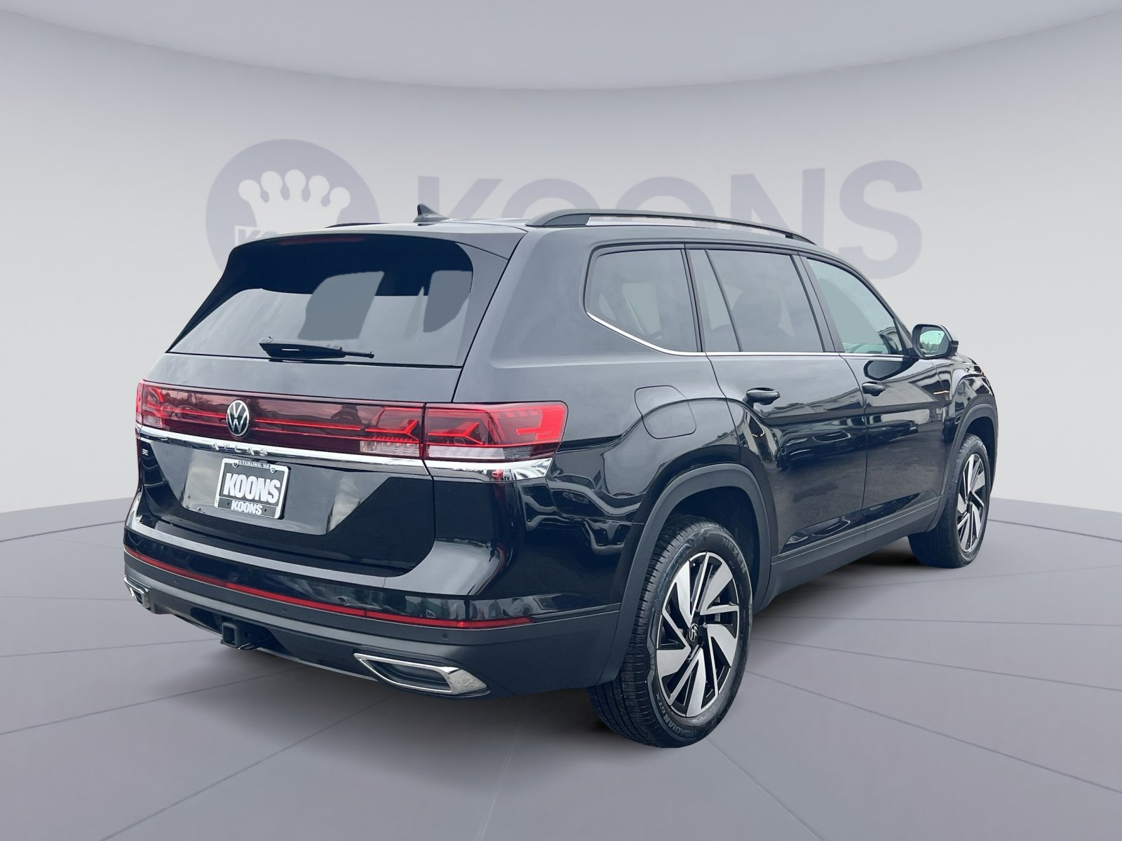 Used 2025 Volkswagen Atlas SE FWD image 16