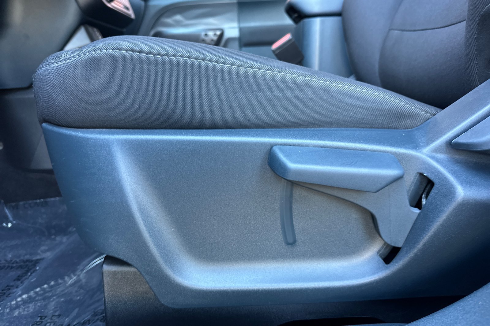 Certified 2025 Ford Maverick XL FWD image 13