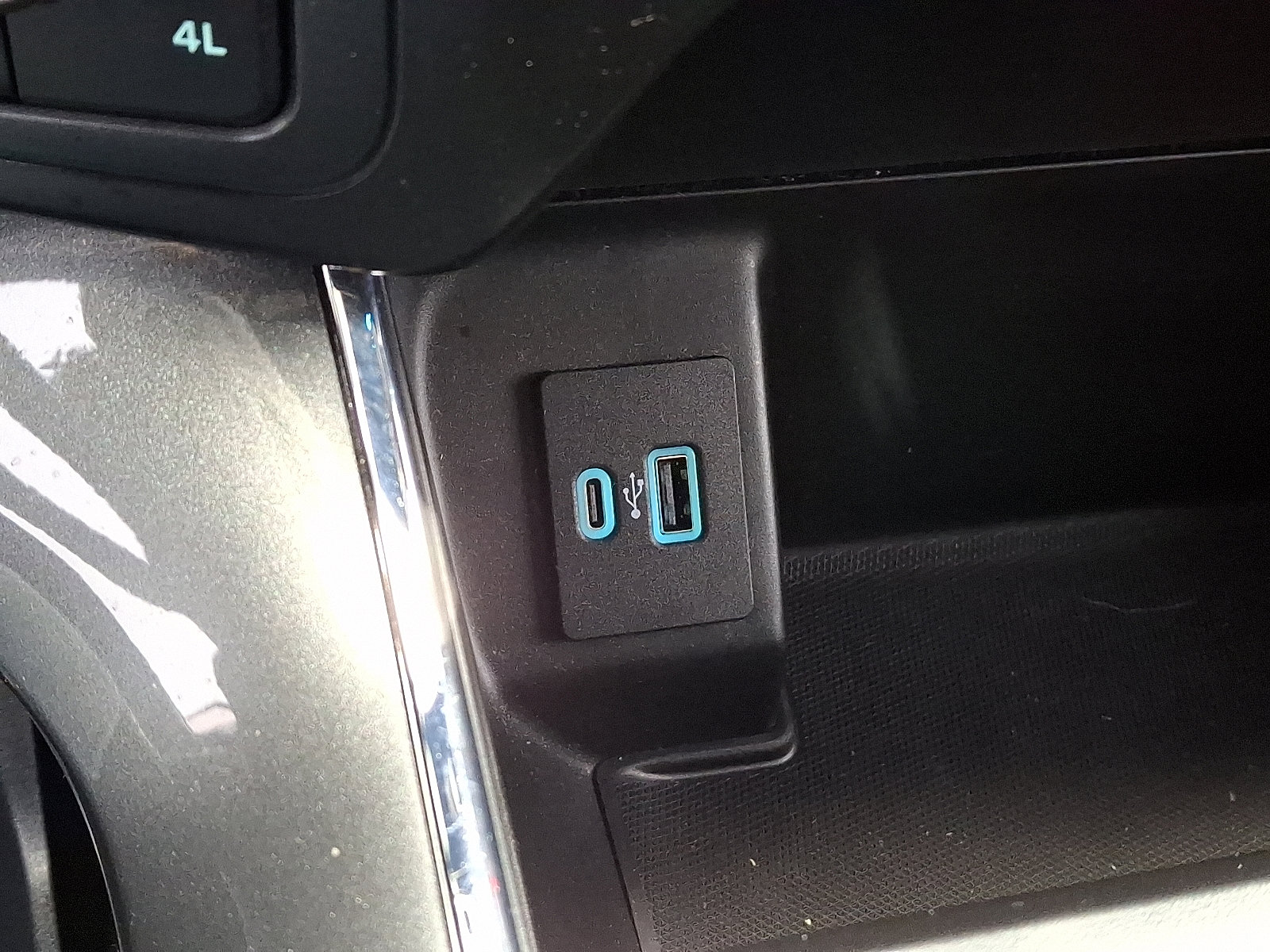 Certified 2022 Ford F150 XLT w/ Equipment Group 302A High image 33