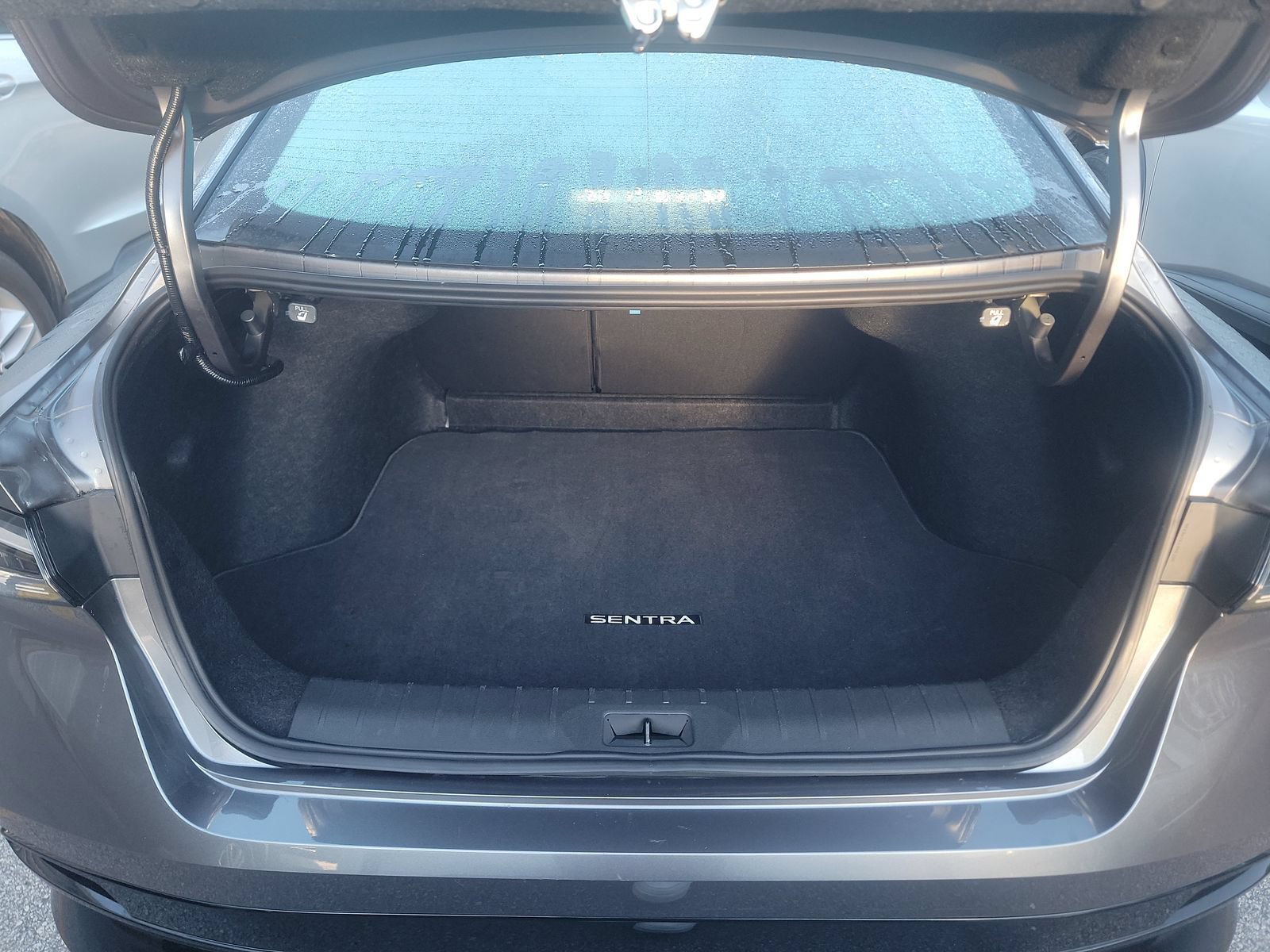Used 2026 Nissan Sentra SR w/ Floor Mat Package FWD image 8