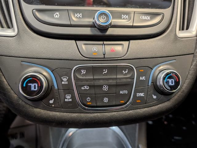 Used 2022 Chevrolet Malibu LT FWD image 23