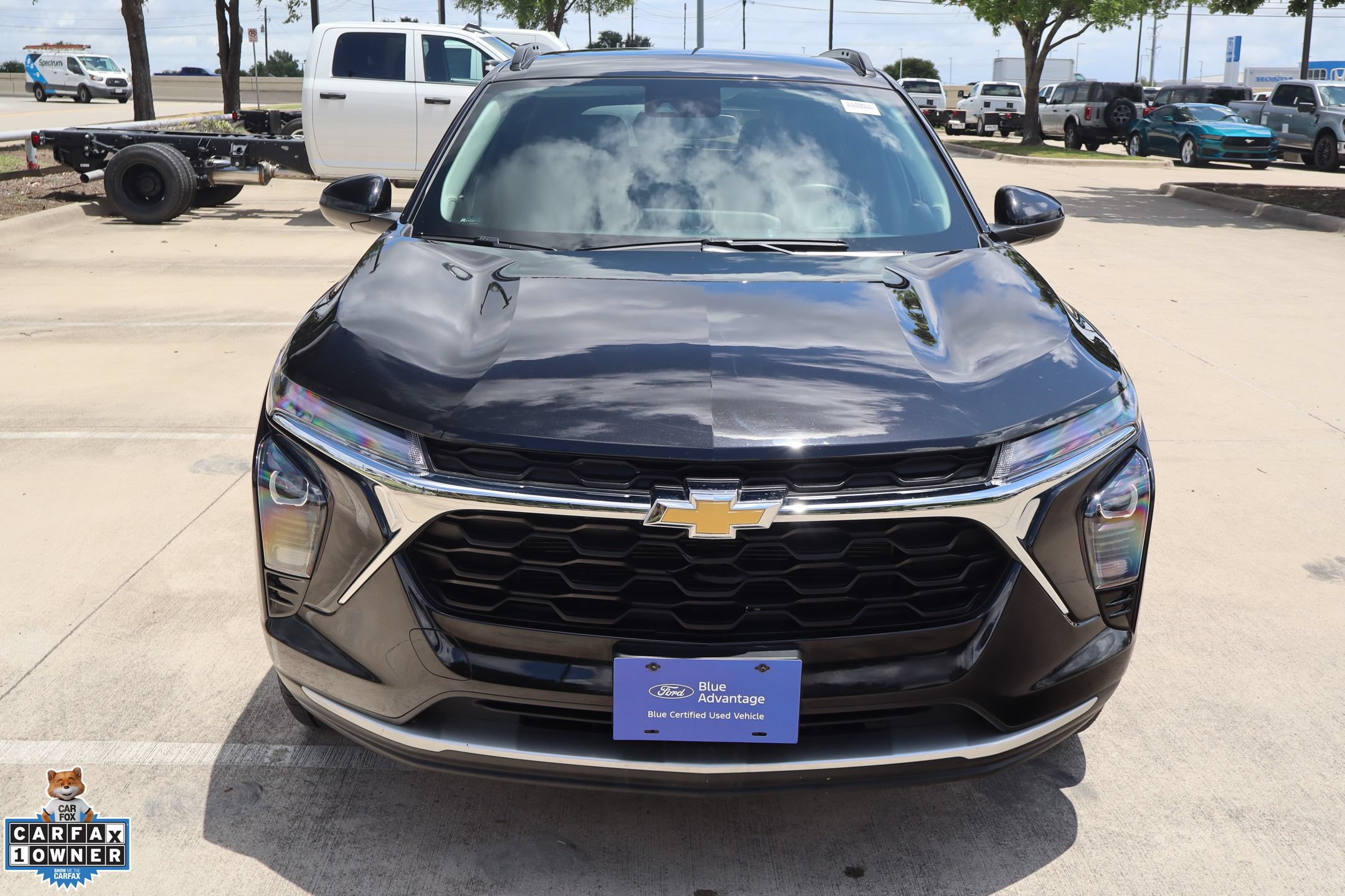 Used 2025 Chevrolet Trax LT w/ LT Convenience Package FWD image 9