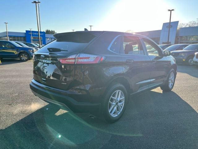 Certified 2024 Ford Edge SEL w/ Convenience Package AWD/4WD image 3