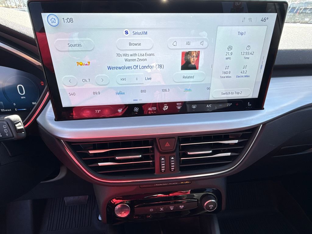 Certified 2025 Ford Escape Platinum w/ Class II Trailer Tow Package image 29