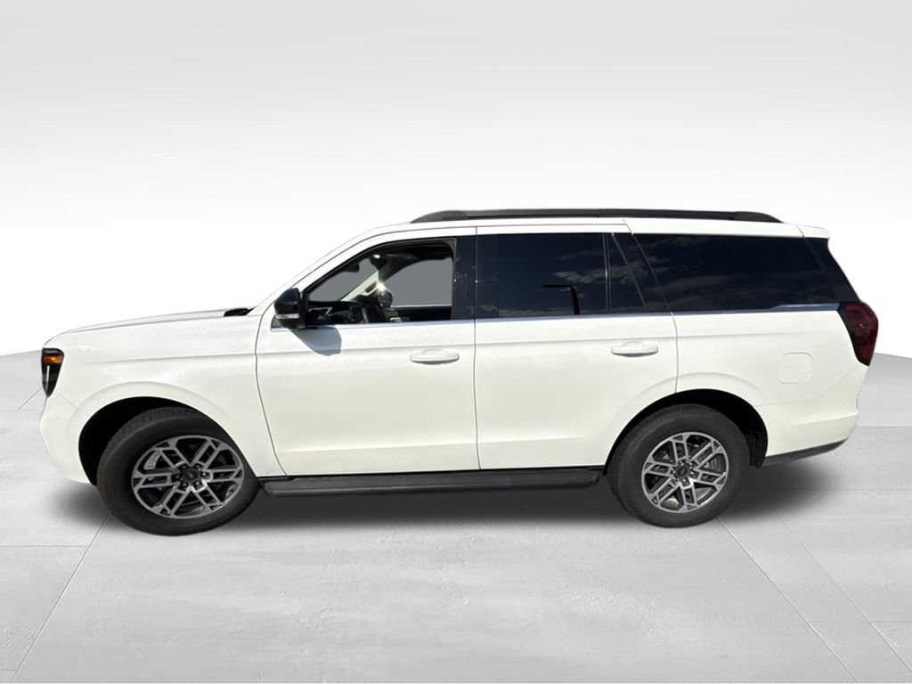 Certified 2025 Ford Expedition Active RWD image 4