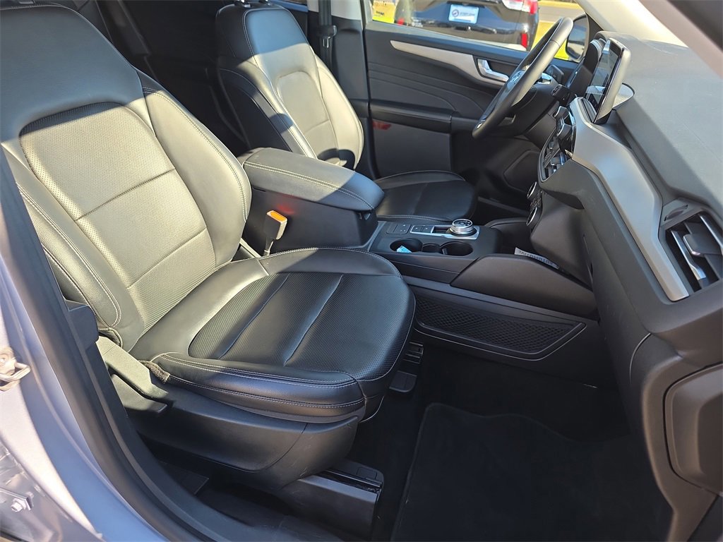 Certified 2022 Ford Escape SEL image 36