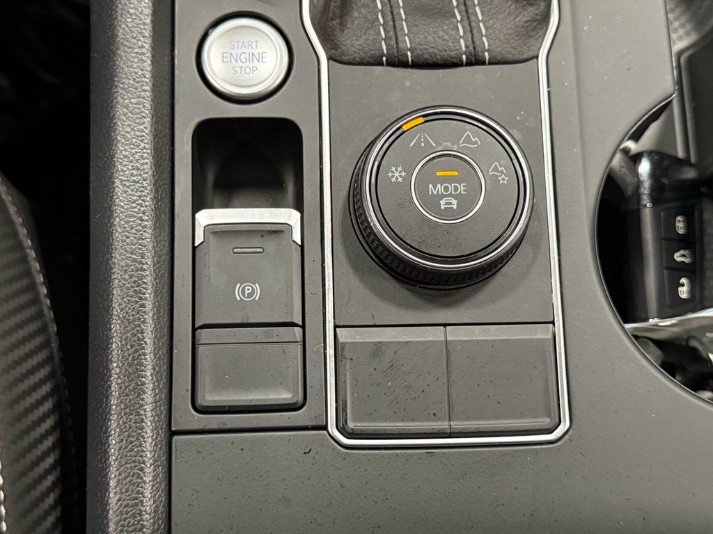 Used 2023 Volkswagen Atlas Cross Sport SE image 26