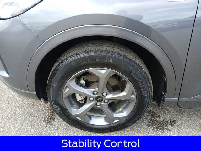 Certified 2024 Ford Escape ST-Line w/ Tech Pack #1 AWD/4WD image 4