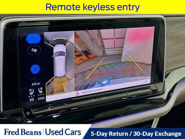 Used 2024 Volkswagen Atlas SEL Premium R-Line image 18