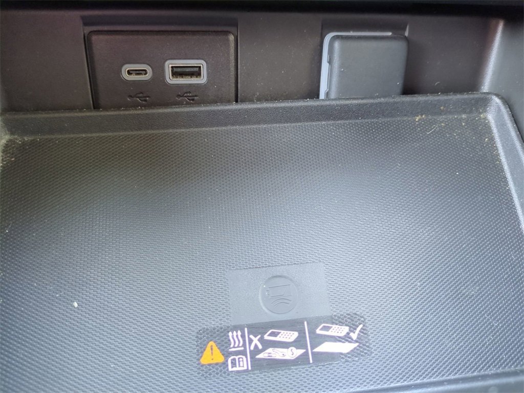 Used 2024 GMC Yukon XL AT4 w/ AT4 Premium Plus Package image 22