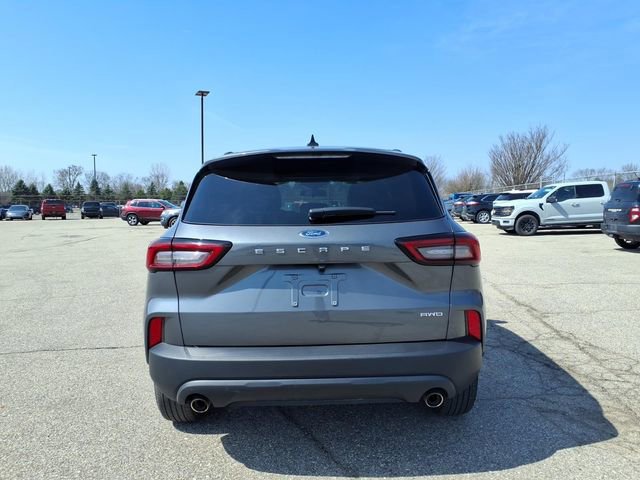 Certified 2025 Ford Escape ST-Line image 3