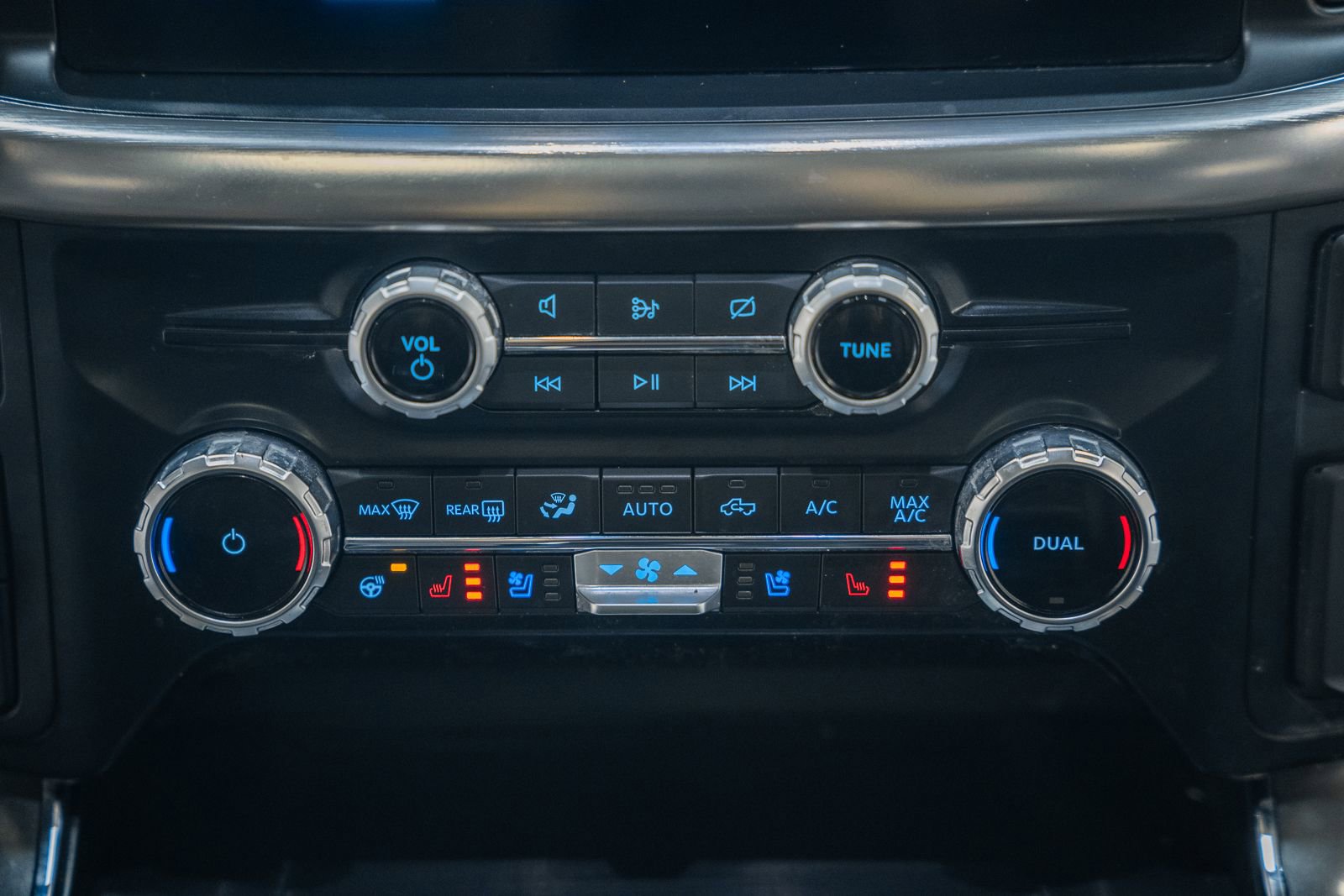 Certified 2023 Ford F150 Lariat w/ Equipment Group 502A High image 23