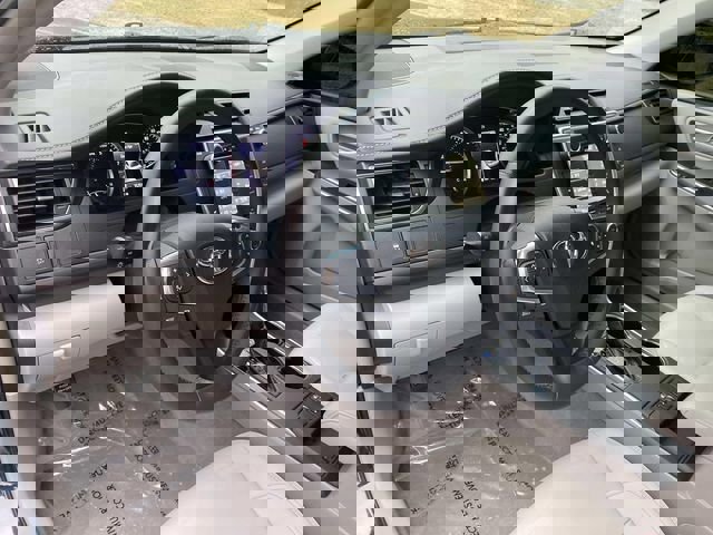 Used 2017 Toyota Camry XLE image 21