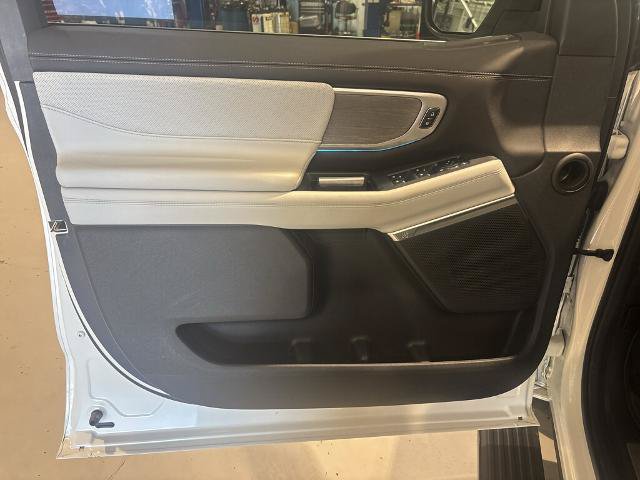 Certified 2025 Ford Expedition Platinum w/ Platinum Ultimate Package AWD/4WD image 12