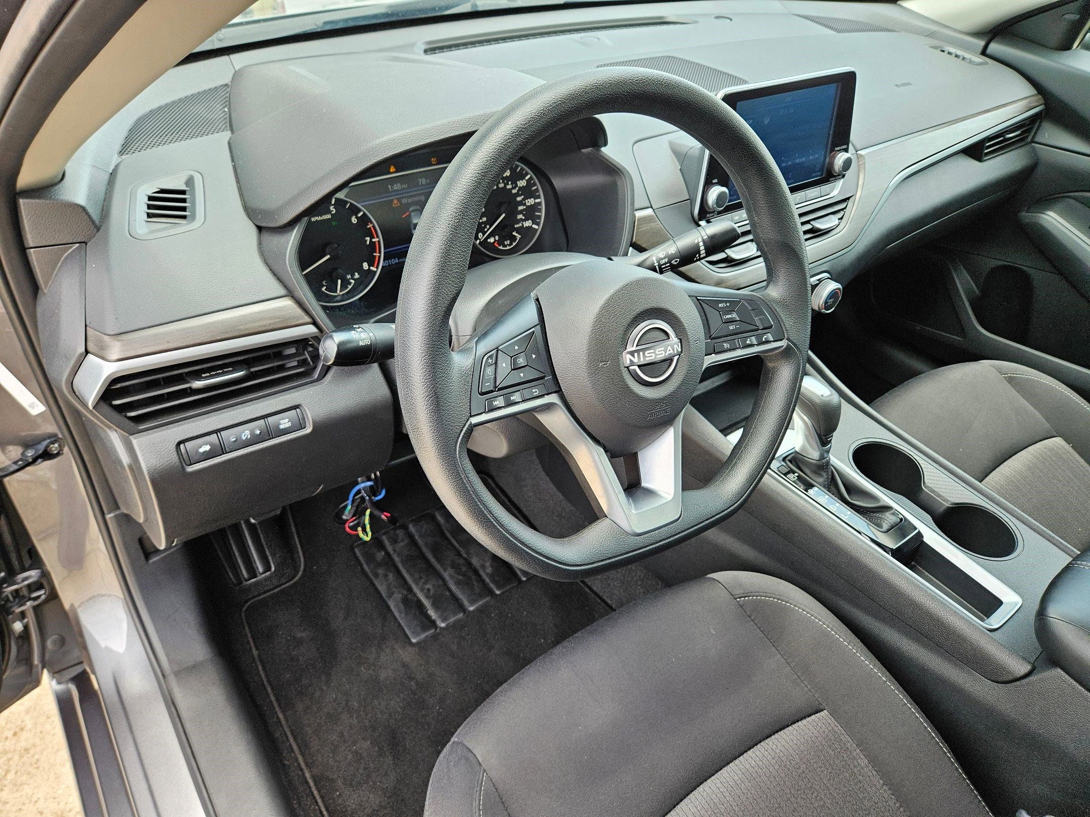 Used 2025 Nissan Altima 2.5 SV FWD image 16