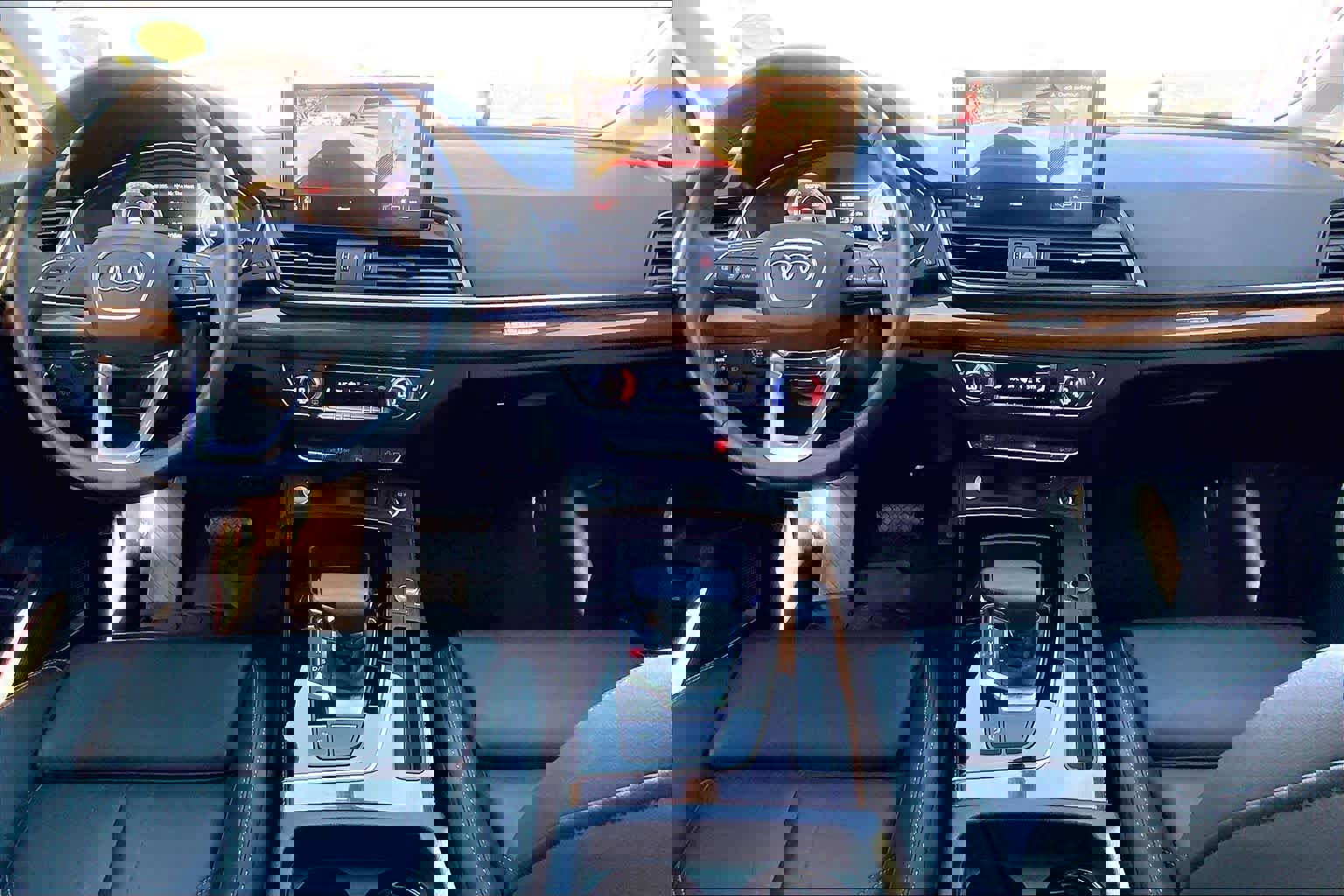 Used 2024 Audi Q5 e Premium Plus image 15