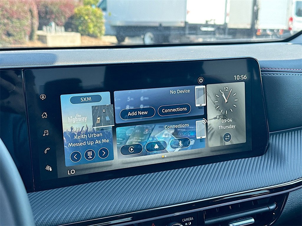 Used 2025 Nissan Kicks SR image 14