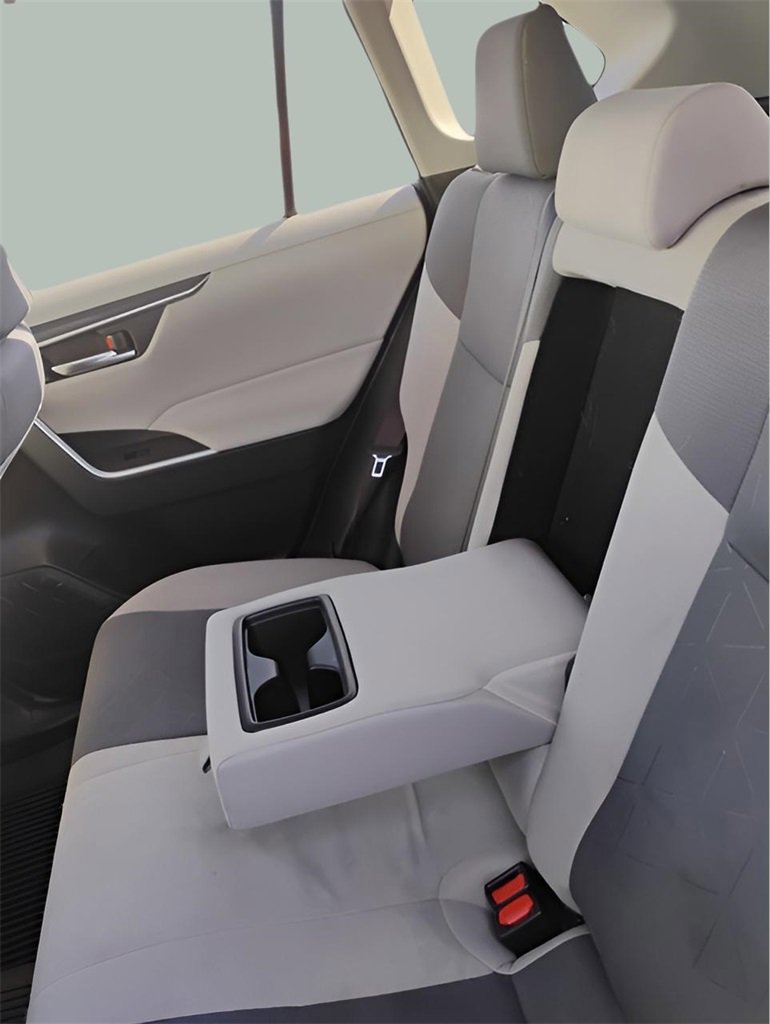 Used 2019 Toyota RAV4 XLE image 36