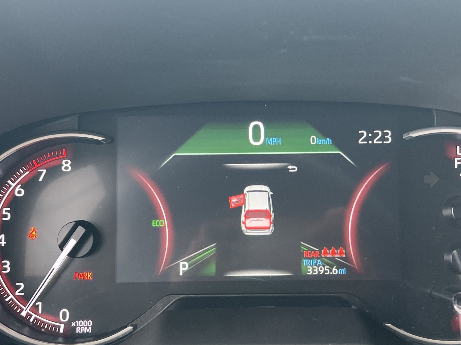 Used 2025 Toyota RAV4 XLE FWD image 25