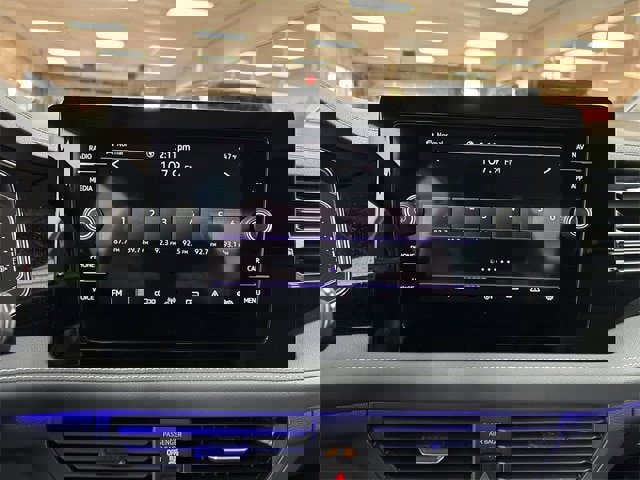 Used 2025 Volkswagen Jetta SEL image 8