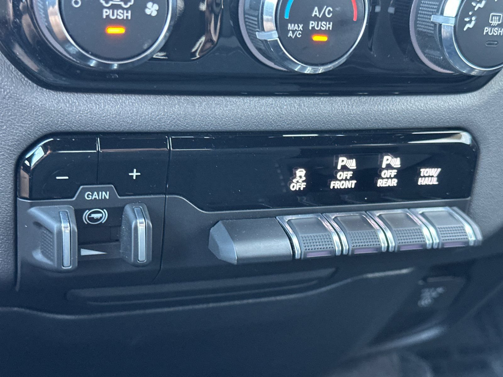 Used 2025 RAM 1500 Lone Star AWD/4WD image 37