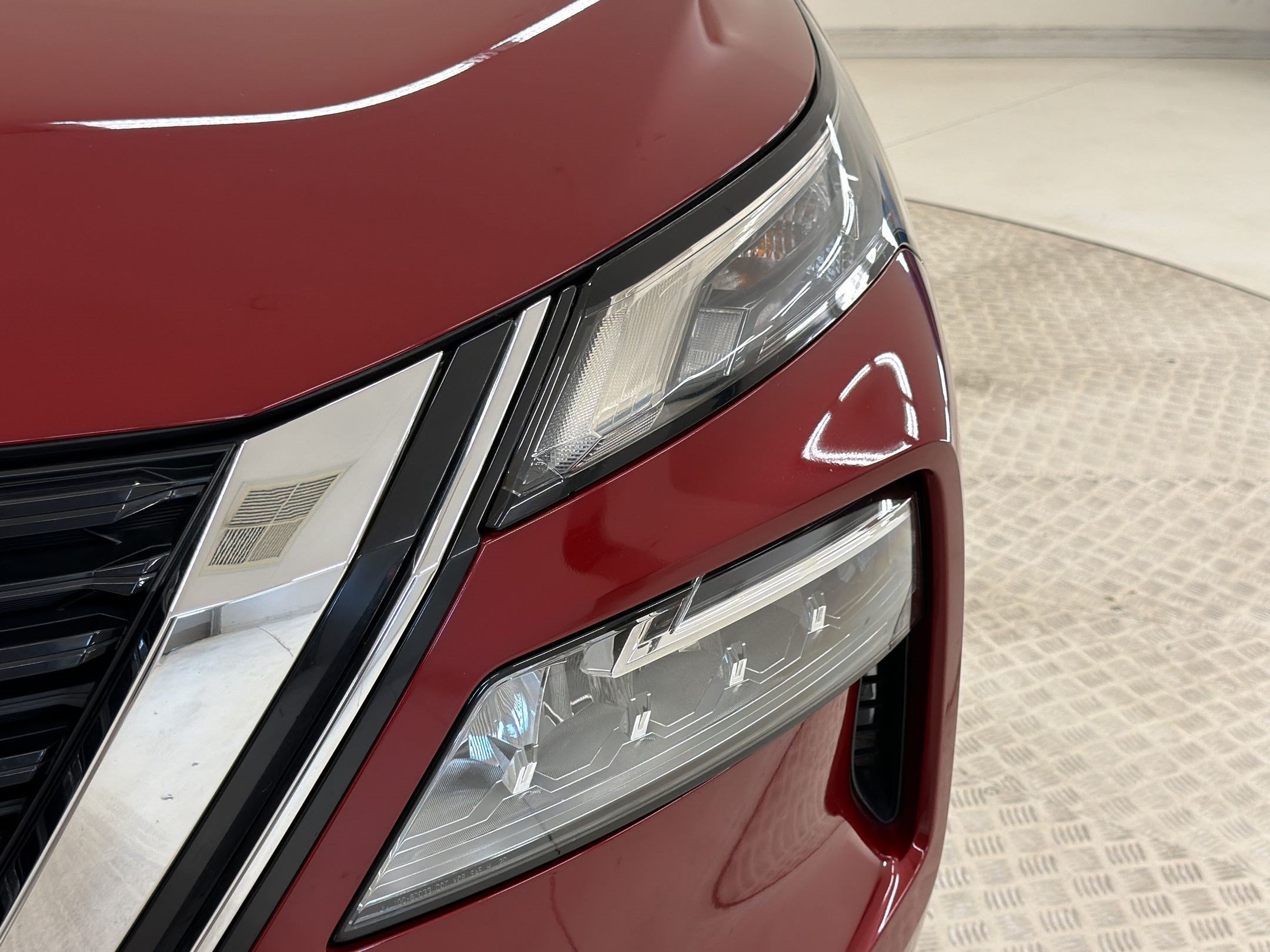 Used 2023 Nissan Rogue SV FWD image 12