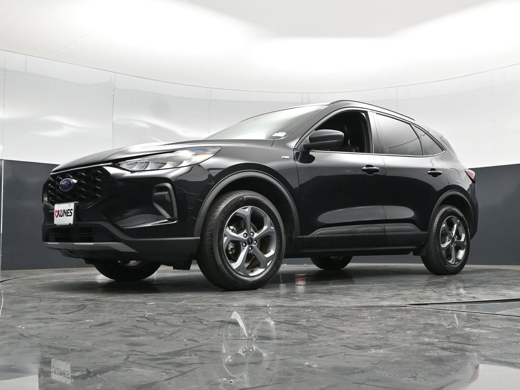 Certified 2025 Ford Escape ST-Line AWD/4WD image 44