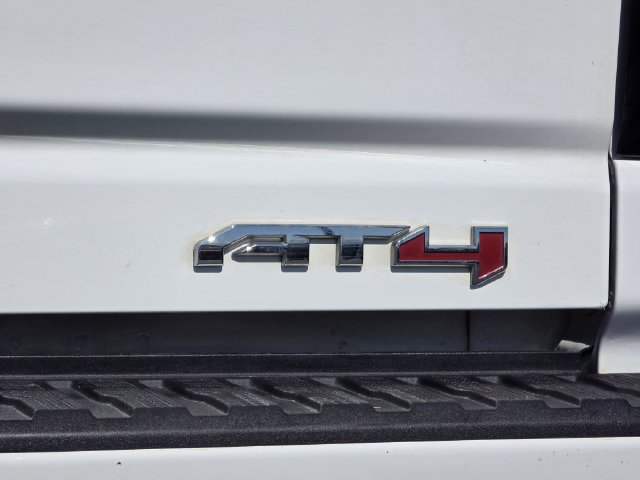 Used 2024 GMC Sierra 2500 AT4 w/ AT4 Premium Plus Package AWD/4WD image 34