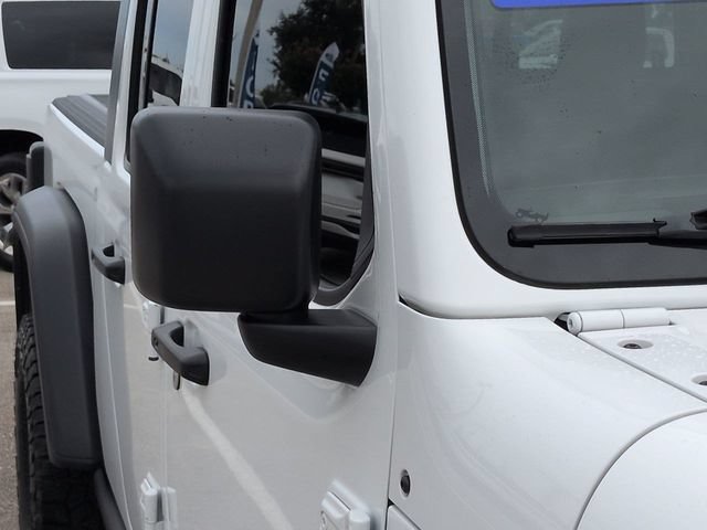 Used 2024 Jeep Gladiator Mojave w/ Technology Group AWD/4WD image 12
