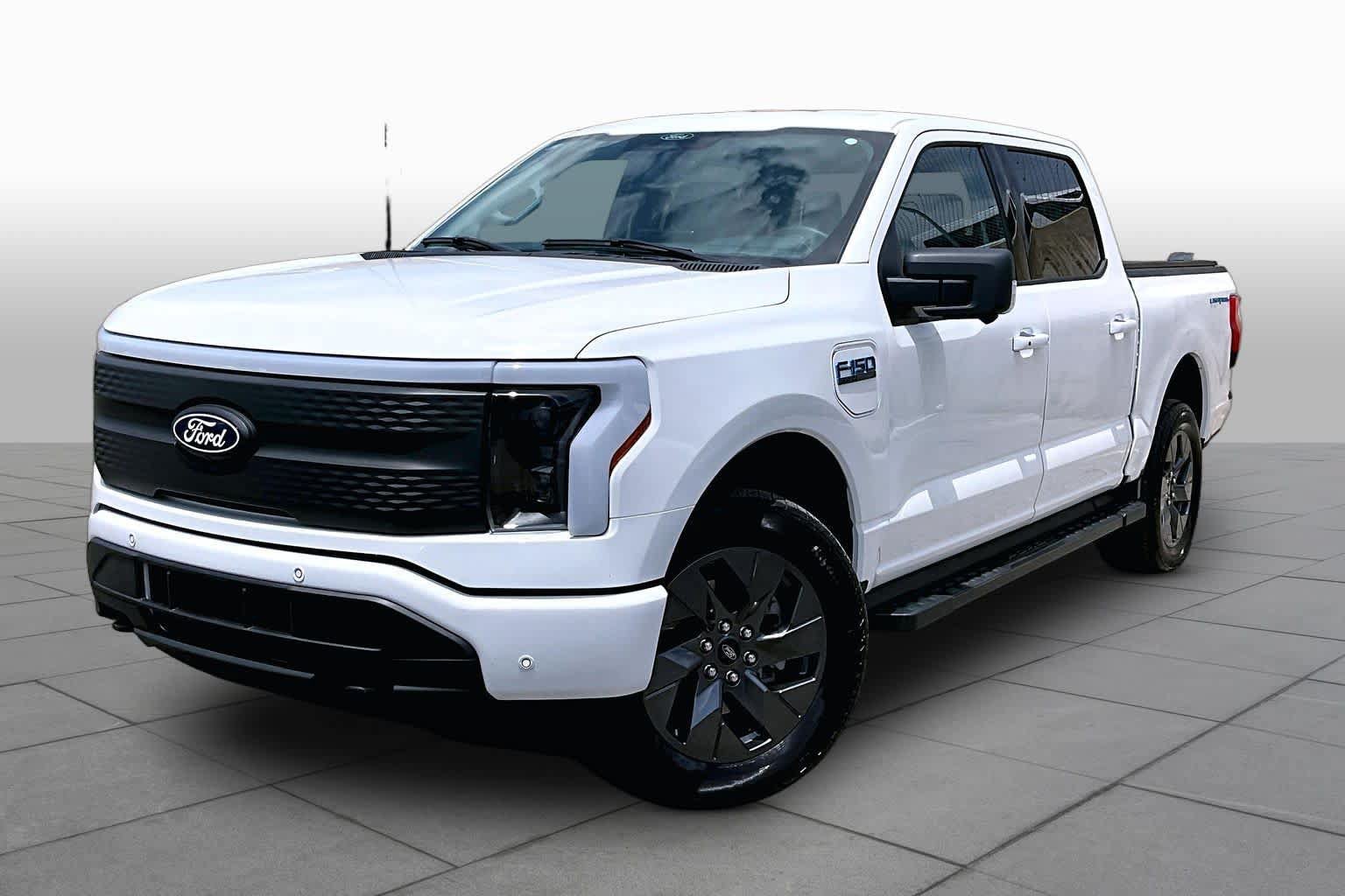 Certified 2025 Ford F150 Lightning Flash AWD/4WD image 36