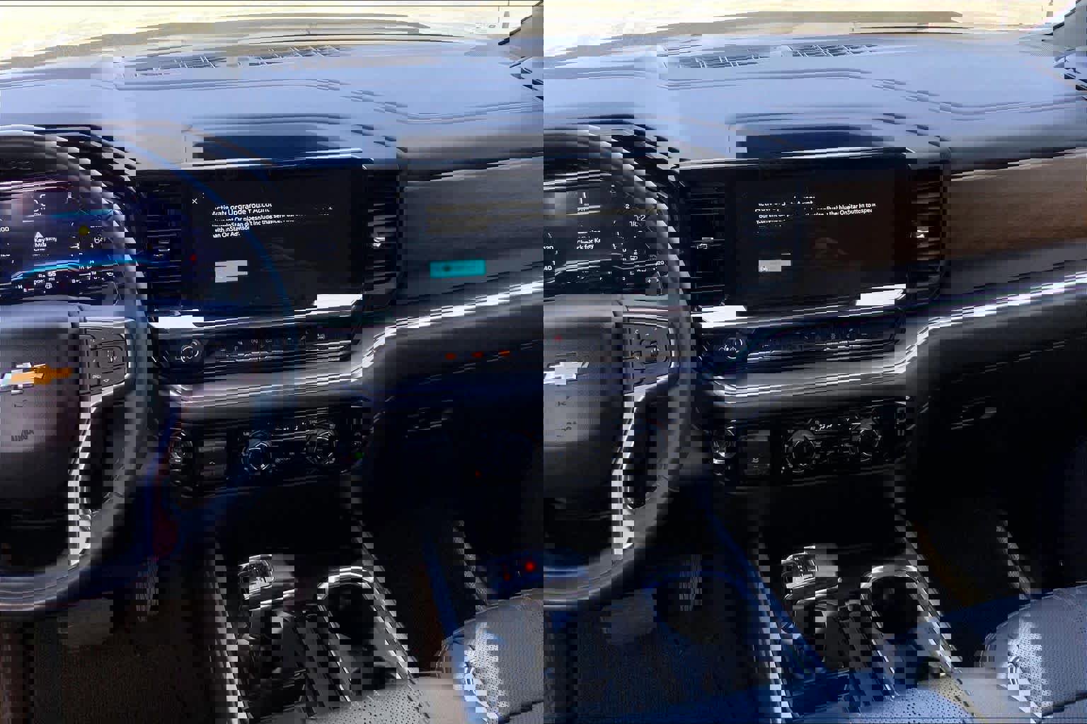 Used 2023 Chevrolet Silverado 1500 High Country w/ Technology Package image 9