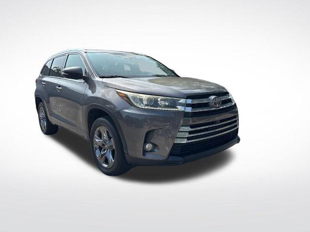 Used 2018 Toyota Highlander Limited Platinum FWD image 2