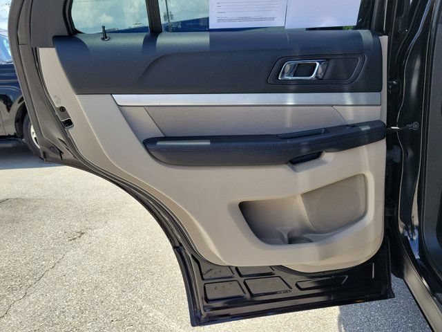 Certified 2018 Ford Explorer FWD image 12
