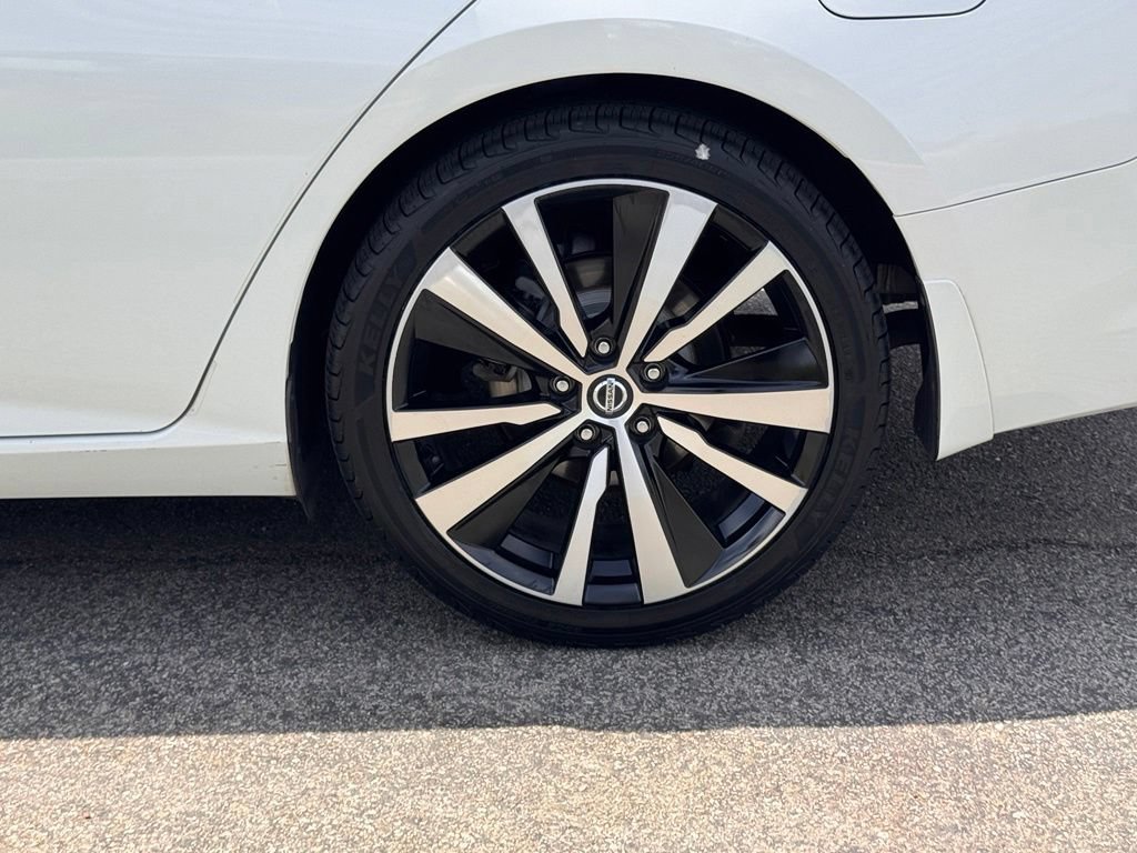 Used 2019 Nissan Altima 2.5 SR w/ SR Premium Package FWD image 14