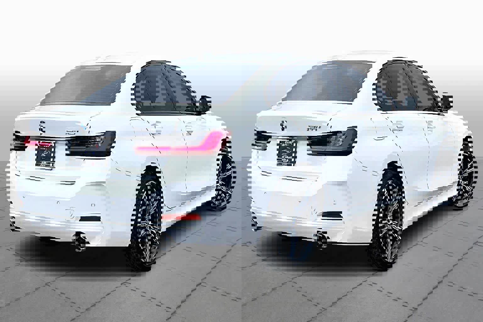 Used 2023 BMW 330i Sedan w/ Driving Assistance Package image 13