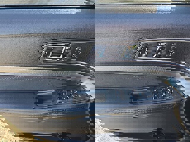 Certified 2019 Ford Explorer XLT w/ Equipment Group 202A image 13