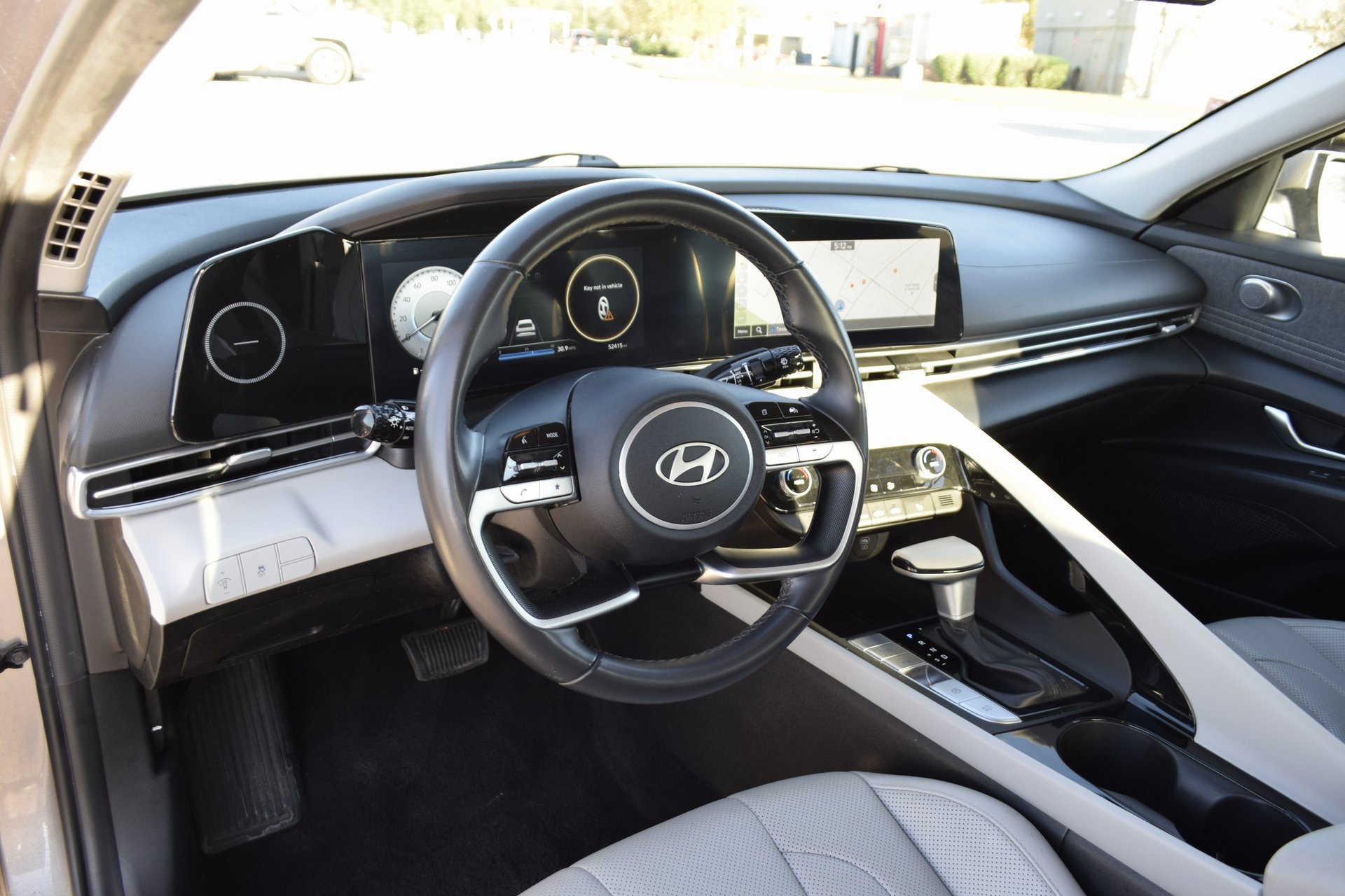 Used 2024 Hyundai Elantra Limited image 19