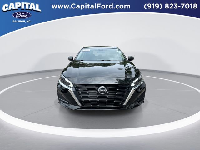 Used 2025 Nissan Altima 2.5 SV FWD image 3
