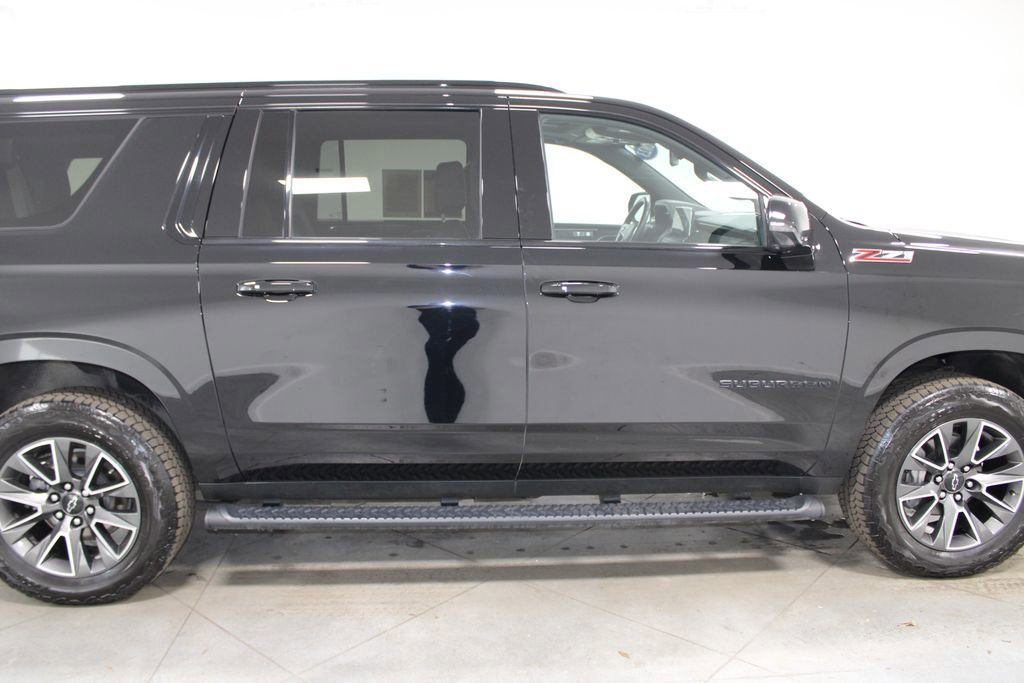 Used 2023 Chevrolet Suburban Z71 w/ Luxury Package image 5