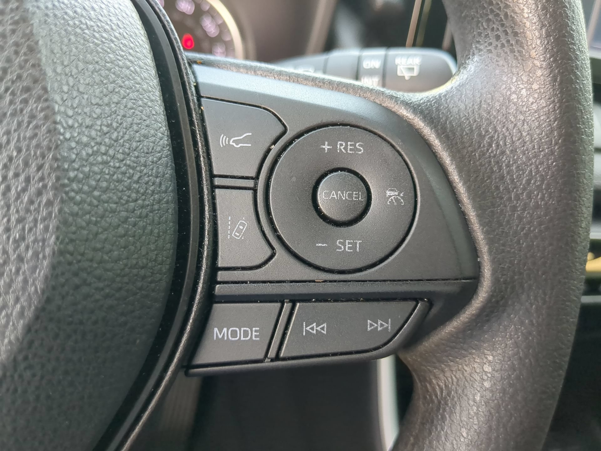 Used 2022 Toyota RAV4 XLE w/ Convenience Package FWD image 65