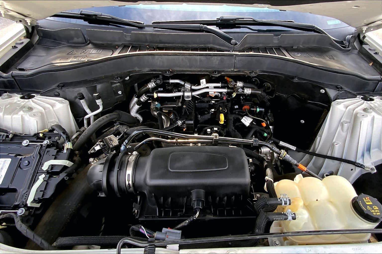 Certified 2021 Ford Explorer XLT RWD image 28