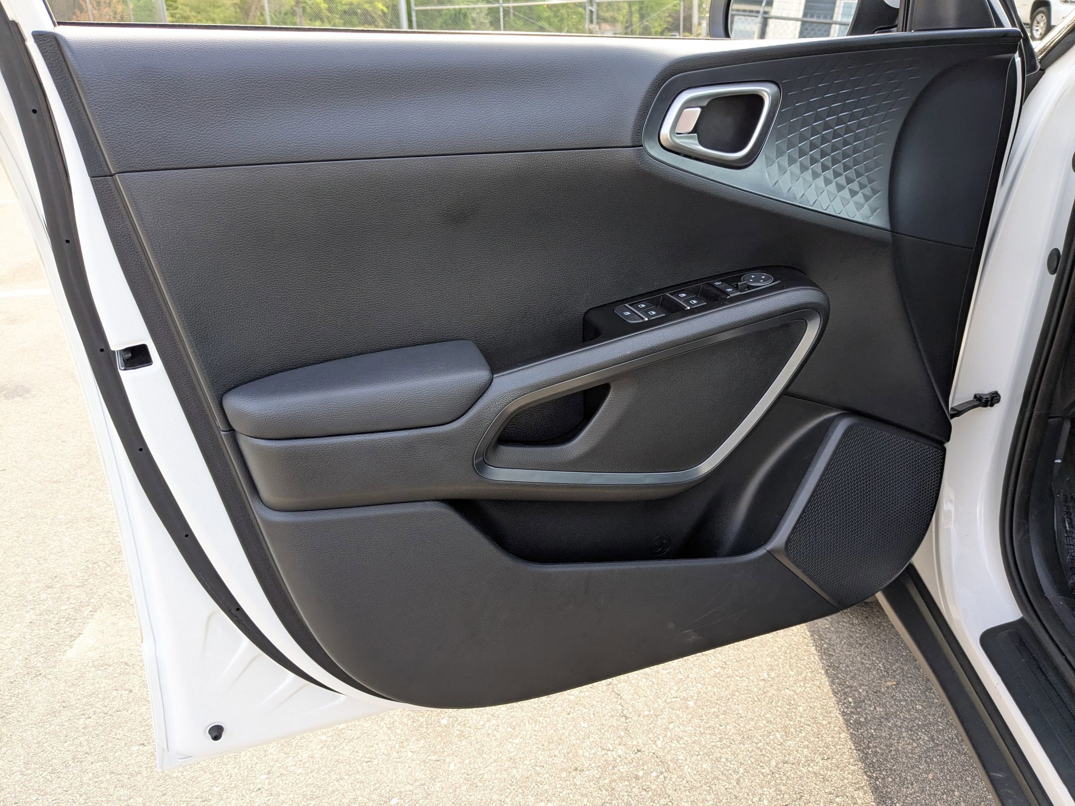 Used 2024 Kia Soul EX FWD image 12