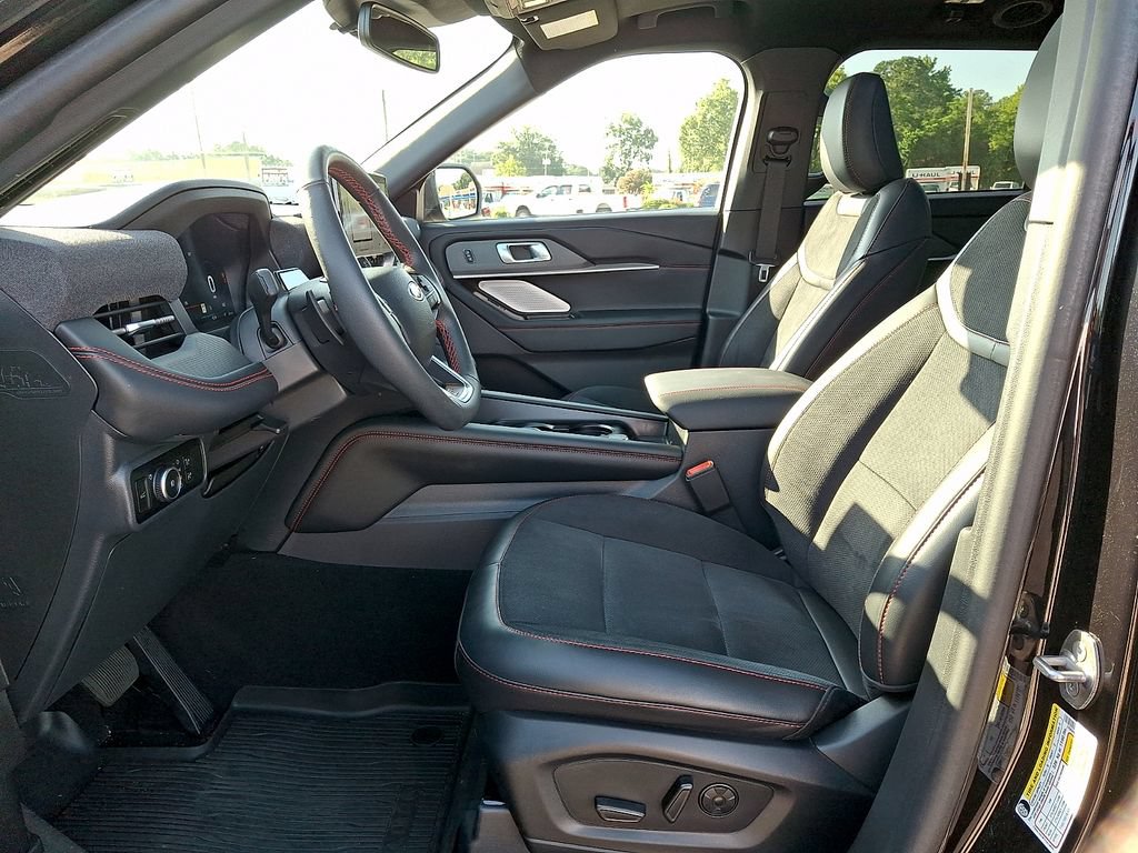 Certified 2025 Ford Explorer ST w/ Sun And Sound Package AWD/4WD image 13