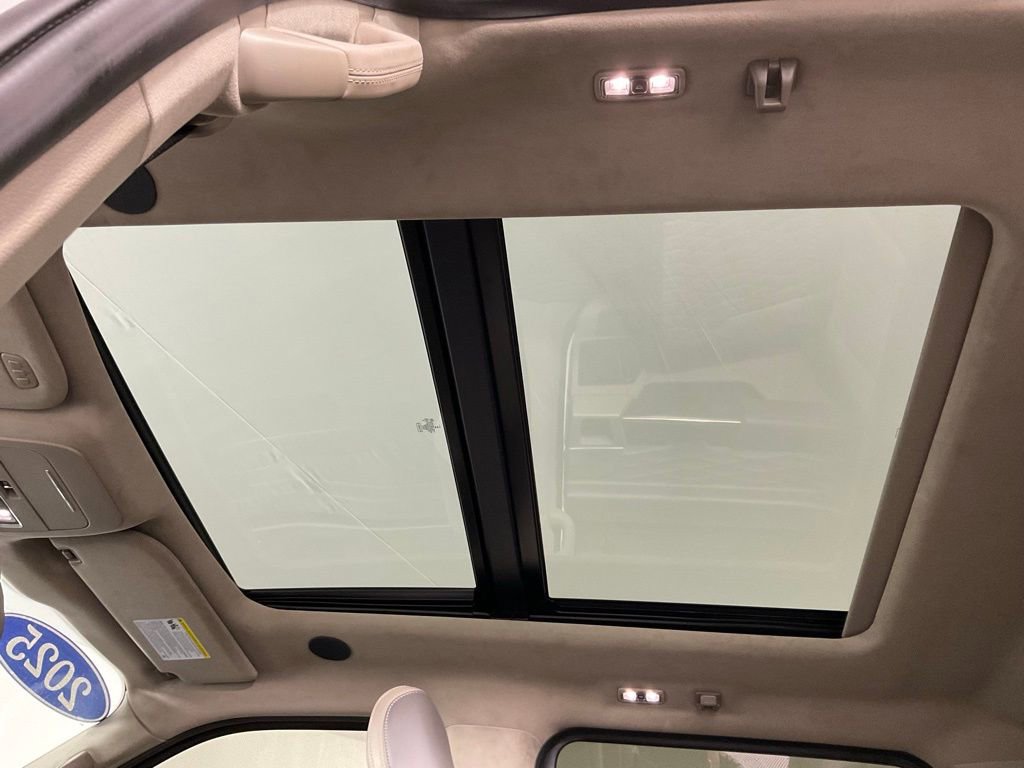 Certified 2025 Ford F150 Platinum w/ Equipment Group 703A Plus AWD/4WD image 17