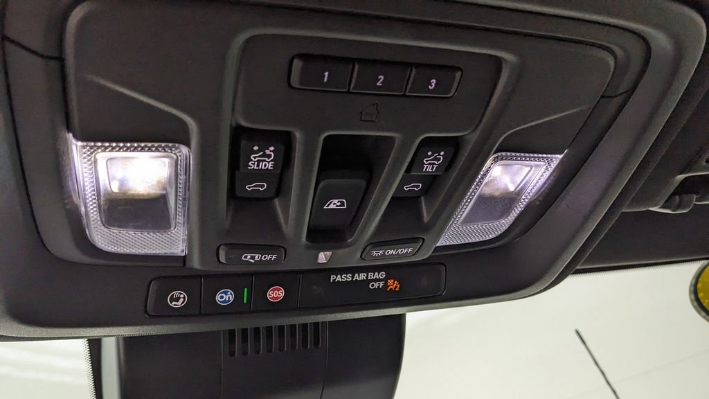 Used 2024 Chevrolet Silverado 3500 High Country w/ High Country Premium Package image 25