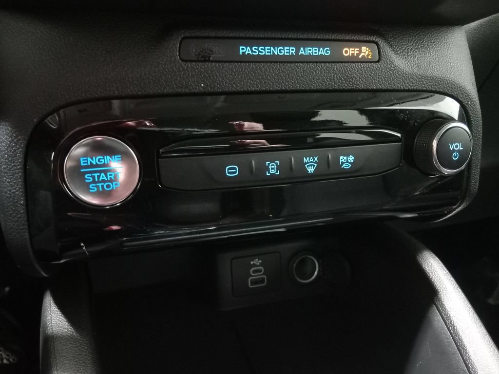 Certified 2026 Ford Escape SE FWD image 21