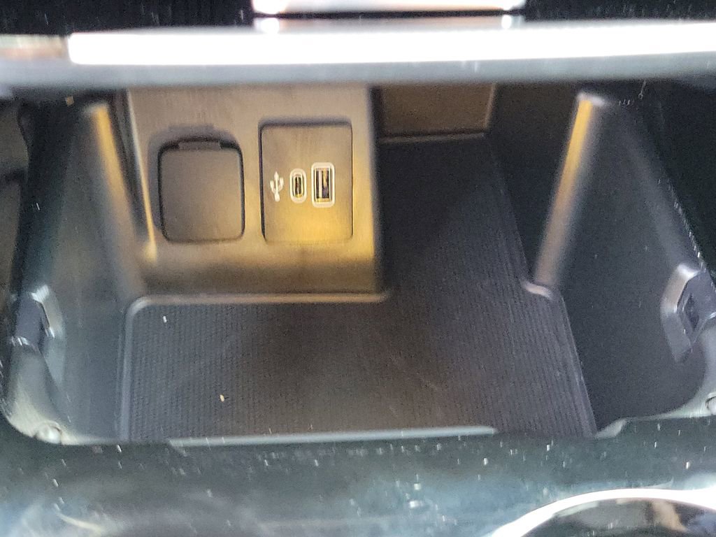 Certified 2025 Ford Explorer Platinum w/ Ultimate Package image 34