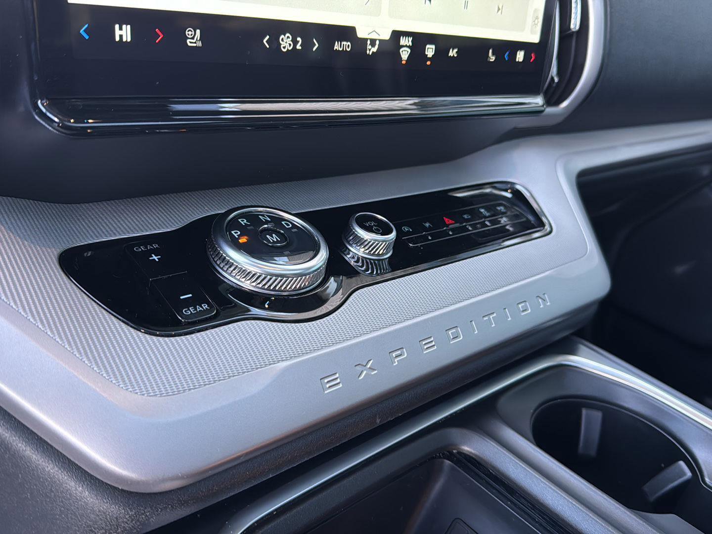 Certified 2025 Ford Expedition Active image 24