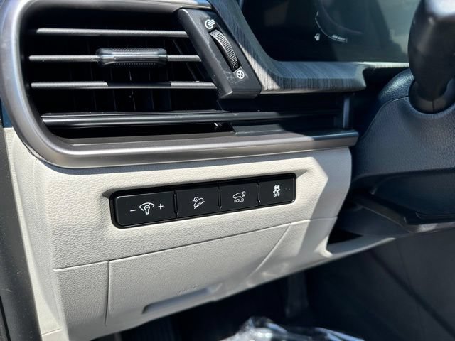 Used 2024 Kia Telluride EX w/ EX Captain's Chair Package AWD/4WD image 23